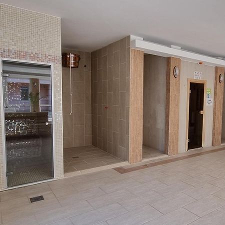 Relax Wellness Manzard Hajduszoboszlo Apartment Exterior foto